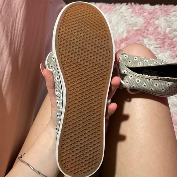 Vans - Picture 3 of 3